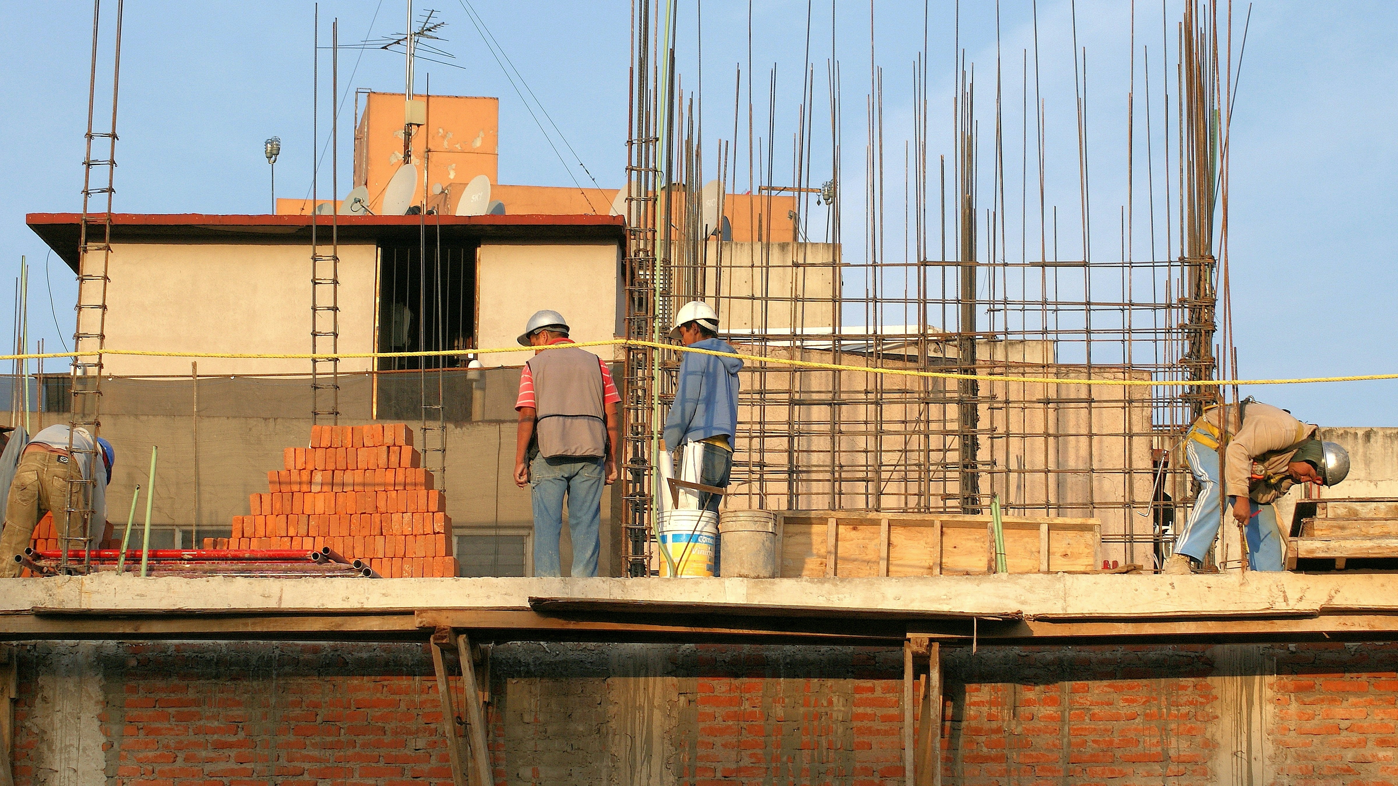 Construcții